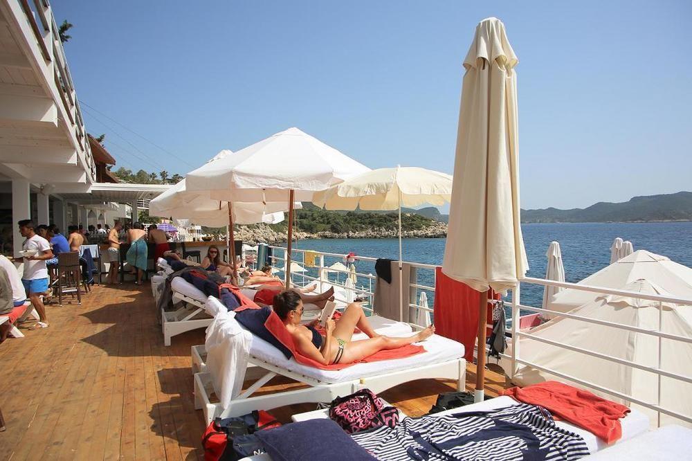 קס Nur Beach Hotel מראה חיצוני תמונה